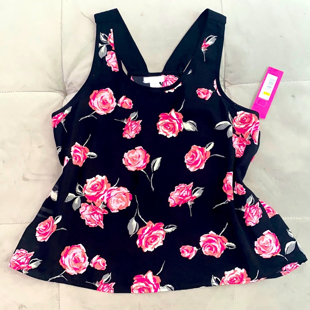 NWT SILKY FLOWY TANK